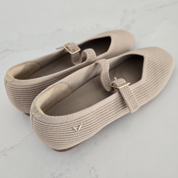 EUC Vivaia Square-Toe Mary Janes Margot Ballet Flats Almond Tan Nude Knit Sz 35 - Picture 4 of 8